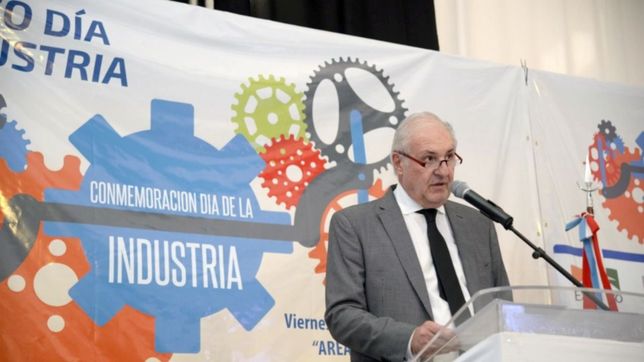 vice de la uia disparo contra el gobierno por el bono salarial