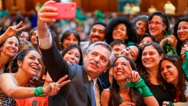 fernandez confirmo que enviara al congreso un proyecto para legalizar el aborto