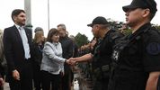 Patricia Bullrich y el gobernador Maximiliano Pullaro en la presentación del Plan Bandera. Ahora contarán con el apoyo de las Fuerzas Armadas.