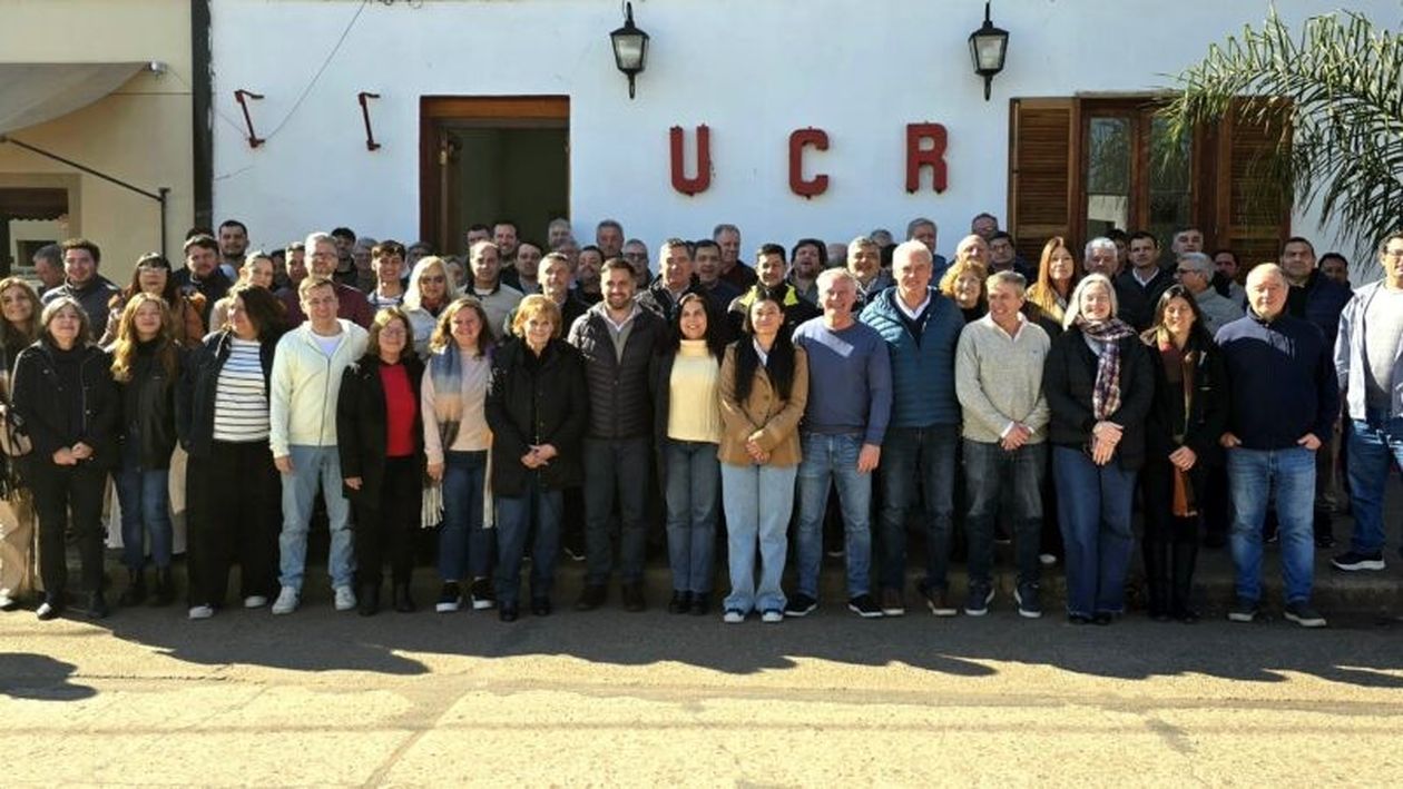 Atilio Benedetti&nbsp; y Darío Schneider encabezan la lista pro aliancista que buscará imponerse en el congreso de la UCR de Entre Ríos este sábado 2 de agosto. Impulsan un pacto electoral con La Libertad Avanza para octubre.