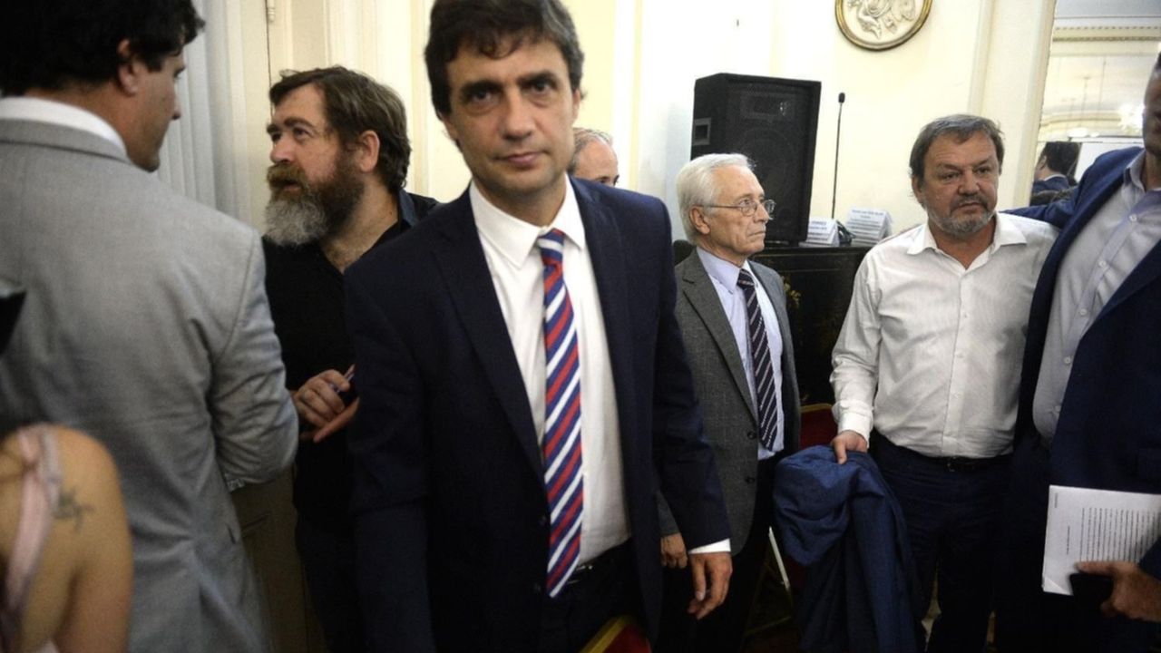 Según Lacunza, si Macri pierde en las PASO habrá tensión cambiaria