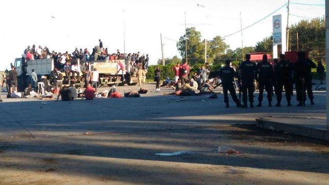en camiones municipales, galli mando a los varados a ciudades vecinas