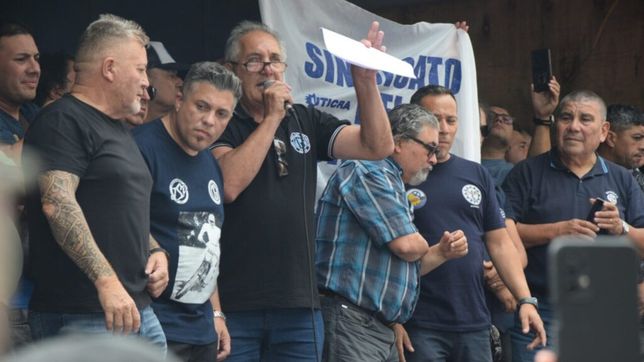 La filial Rosario de la CGT marchó contra la reforma laboral y mostró músculo en la calle.