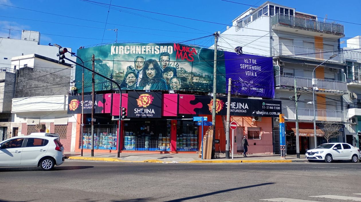 Kirchnerismo nunca más cartel Santiago Oría