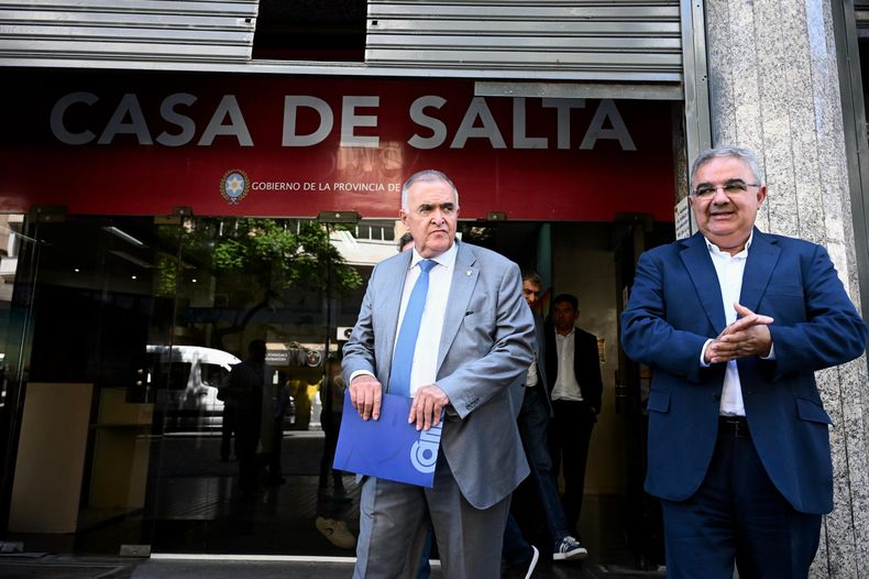 Osvaldo Jaldo y Raúl Jalil, dos de los gobernadores norteños con buen diálogo con la Casa Rosada que tendrán estrategias distintas en 2027. 