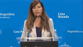 El Gobierno volvió a negar una eventual devaluación tras las elecciones