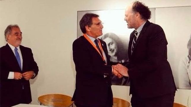 tras polemica por los 30.000, avruj se mostro con maxima zorreguieta