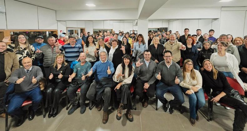 Diputados, senadores y militantes de La Libertad Avanza en Tierra del Fuego, el pasado 2 de abril. 