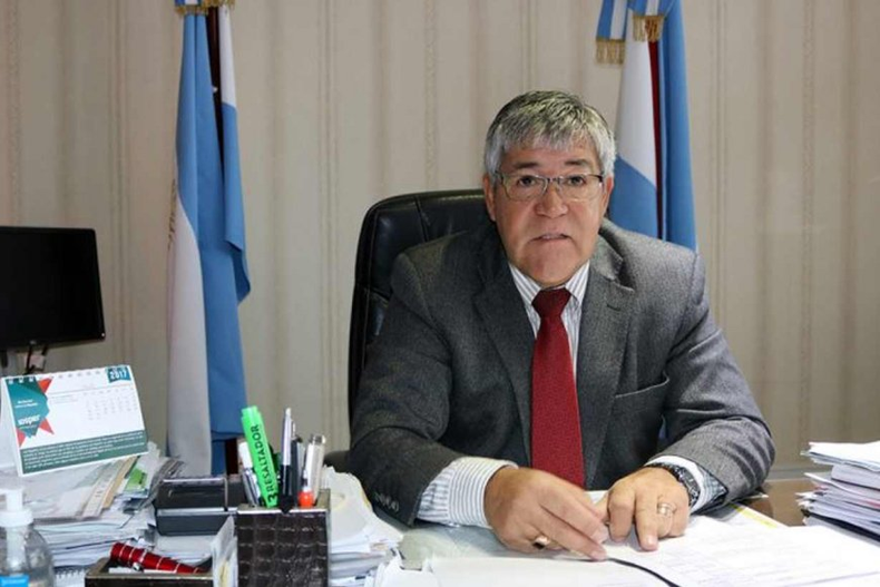 Fernando Ca&ntilde;ete fue presidente del IOSPER durante 12 a&ntilde;os. Renunci&oacute; en diciembre de 2024, tras la intervenci&oacute;n de la obra social. El gobierno provincial le otorg&oacute; la jubilaci&oacute;n. Ahora, podr&iacute;a afrontar imputaciones judiciales tras la denuncia del gobierno de Rogelio Frigerio ante el Tribunal de Cuentas.