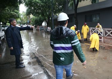 La Libertad Avanza aprovechó el temporal para burlarse de la gestión del PRO y golpear a Mauricio Macri.