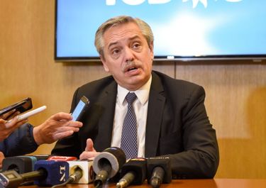 Pese a la resistencia, Fernández volvió a pedir que levanten el paro de pilotos