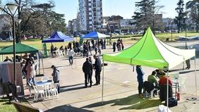 A la calle: intendente de Consenso Federal lleva su gabinete a la plaza
