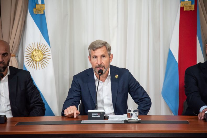 Rogelio Frigerio denunció a la anterior gestión del IOSPER por pérdidas millonarias y connivencia con algunos prestadores que no cumplían los contratos con la obra social de los estatales de Entre Ríos.