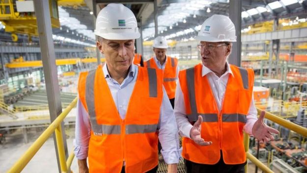 Mauricio Macri y Paolo Rocca, juntos en Vaca Muerta.&nbsp;