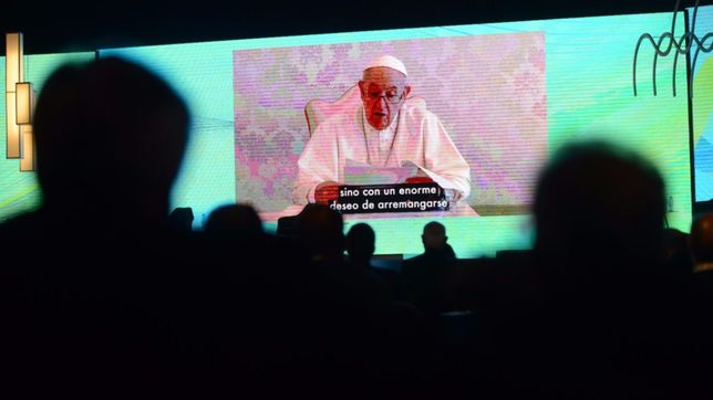 planes o trabajo: el papa toco musica celestial para massa en idea