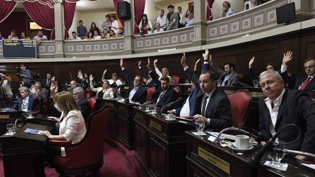 un fondo con aportes de quienes ganen mas de $60.000 para pagar sueldos de pymes