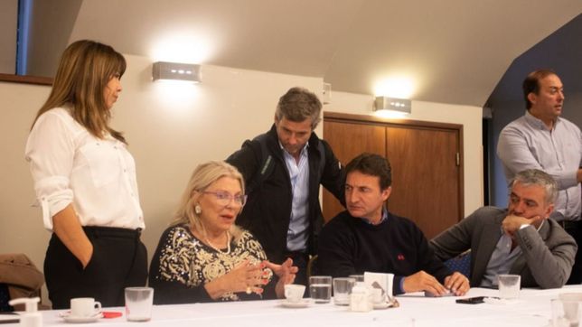 la visita de carrio no pudo apagar las llamas de la interna de jxc en tucuman