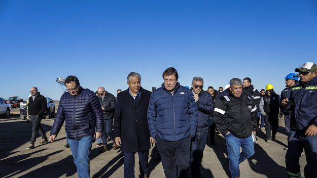 Rolando Figueroa tuvo diferente suerte el 26 de octubre y es el custodio de las Provincias Unidas del Comahue. Rolando Figueroa tuvo diferente suerte el 26 de octubre y es el custodio de las Provincias Unidas del Comahue.