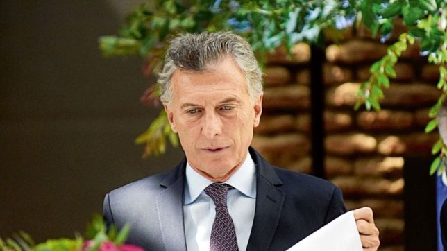 a su tiempo, macri se sumo al repudio por la vacunacion irregular