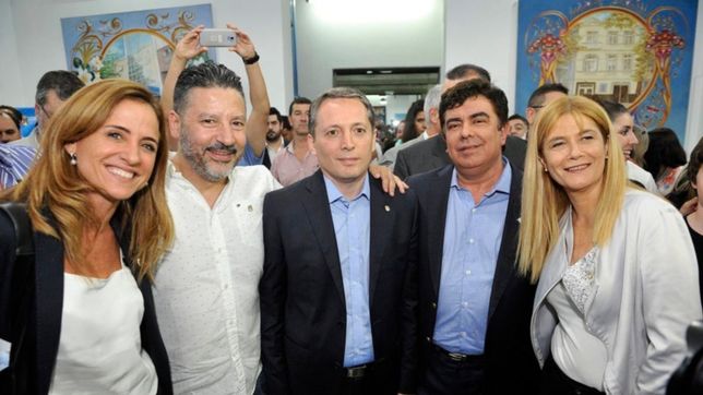 magario le marca la cancha al pj: la matanza tiene dos candidatos