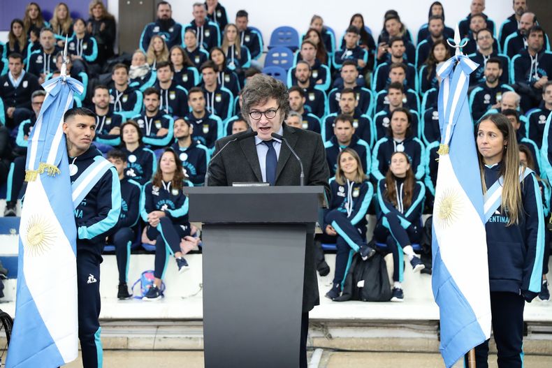 Javier Milei despidió a deportistas de alto rendimiento que participarán de los Juegos Olímpicos de París.