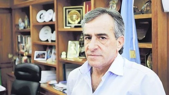 cariglino se subio el sueldo 150% y paso a planta permanente a 4 mil empleados