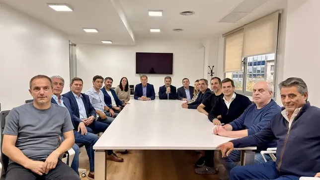 Santilli y Ritondo con intendentes PRO