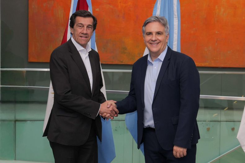 Los gobernadores Martín Llaryora (Córdoba) y Carlos Sadir (Jujuy) buscan dar forma al espacio Provincias Unidas.
