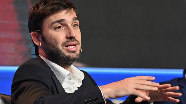 Ignacio Torres amenaza con cerrar el grifo de las petroleras