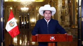 De la mano de una vieja promesa, Castillo ensaya una reconstrucción difícil