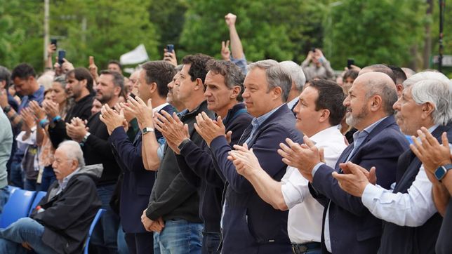 El sprint final de Fuerza Patria: los intendentes cumplen, pero a media máquina