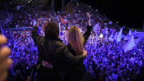 Javier y Karina Milei preparan el camino para pintar el país de violeta, esta vez mirando a las gobernaciones.&nbsp;