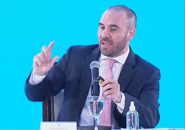 Guzmán nunca dejó de pensar en verde: tiene sólo 12% de su dinero en pesos