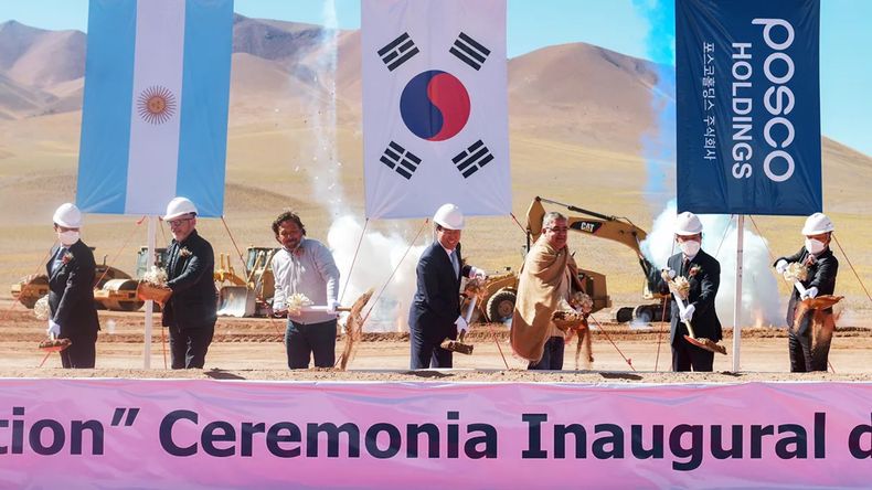 Cómo jugarán para aprobar la ley ómnibus los gobernadores de la Mesa del Litio