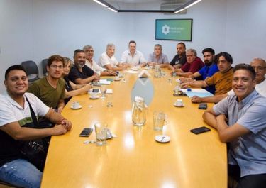 Quién da más: Zabaleta acordó paritarias mensuales en Hurlingham