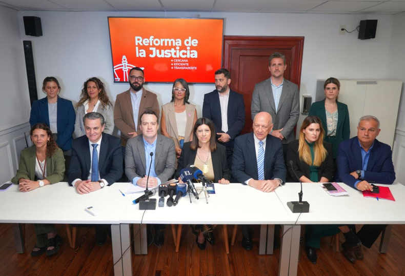 El pleno del socialismo en su fuerte, la Cámara de Diputados de Santa Fe.