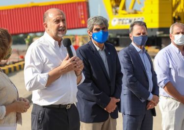 Los puertos de Santa Fe y La Plata, una nueva sociedad que hace migas