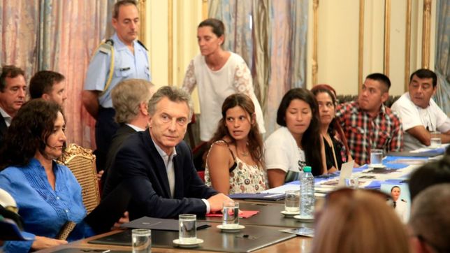 el gobierno convoca a cazarrecompensas para buscar el ara san juan