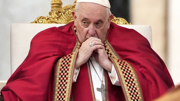 Quién gobierna la Iglesia ante la internación del papa Francisco