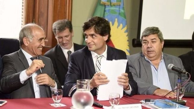 los ministros de vidal visitan la legislatura para apurar el nuevo endeudamiento