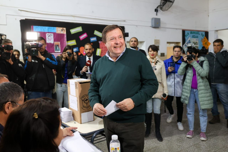 El candidato a gobernador de JSRN votó en Cipolletti 