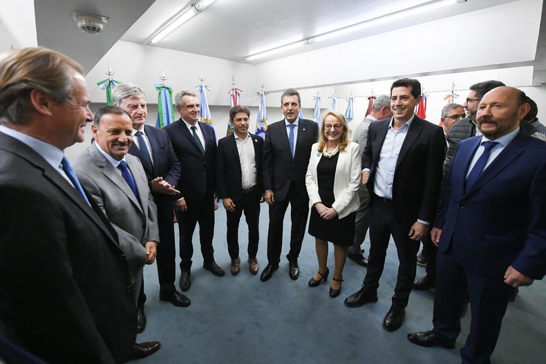 gobernadores massa wado.jpeg