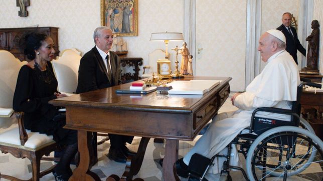 con una ultima foto en 2022, bergoglio se despidio de la politica argentina