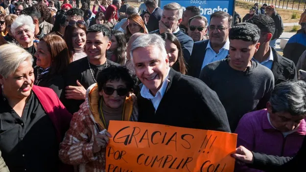 Martín Llaryora gana en tres escenarios propuestos en la última encuesta de Carlos Sicchar