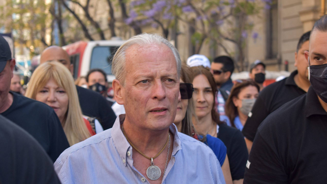 en la previa del acto por el dia del trabajo, la cgt agita la candidatura de massa