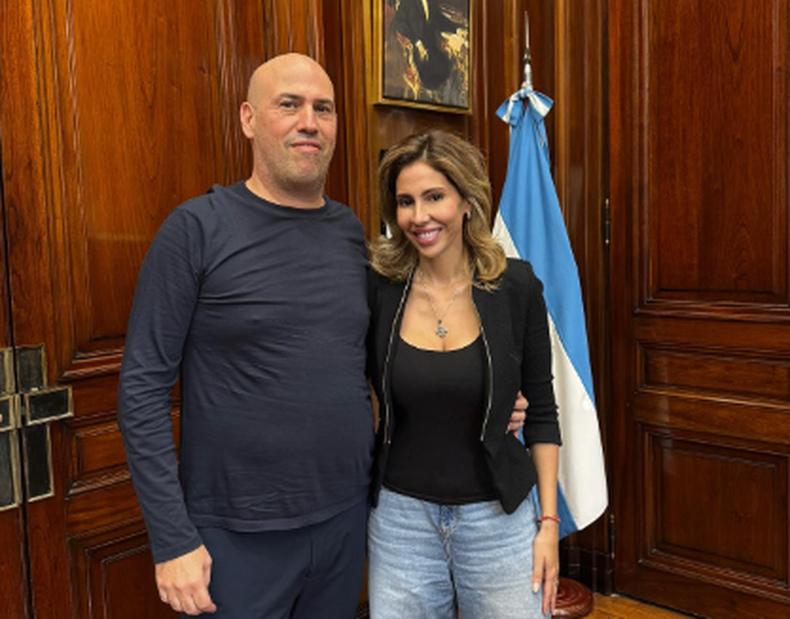 Darío Wasserman con Romina Diez. 