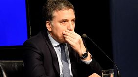 El billón de pesos en plazos fijos que acecha al diagnóstico de Dujovne