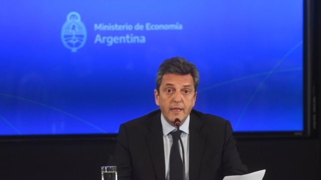 en modo twitter, massa hizo ostentacion de lapicera