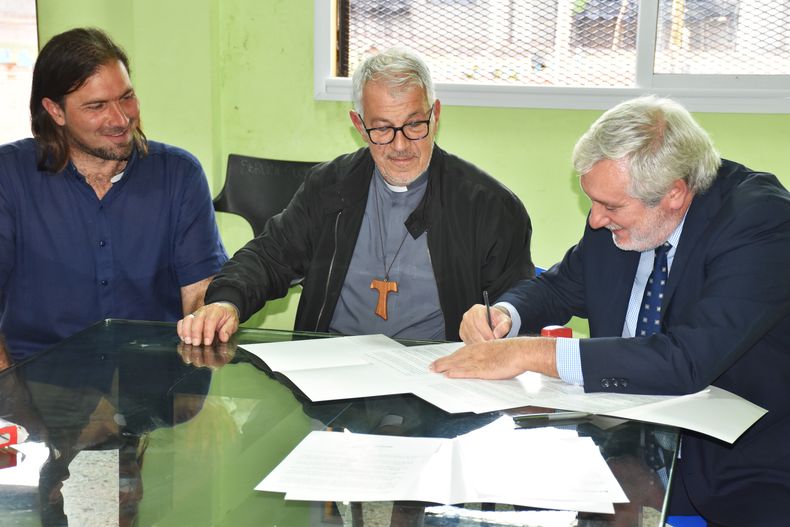 La Iglesia firma convenio con el Ministerio Público Fiscal bonaerense