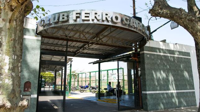 Ferro, el club tradicional de la clase media, elige autoridades